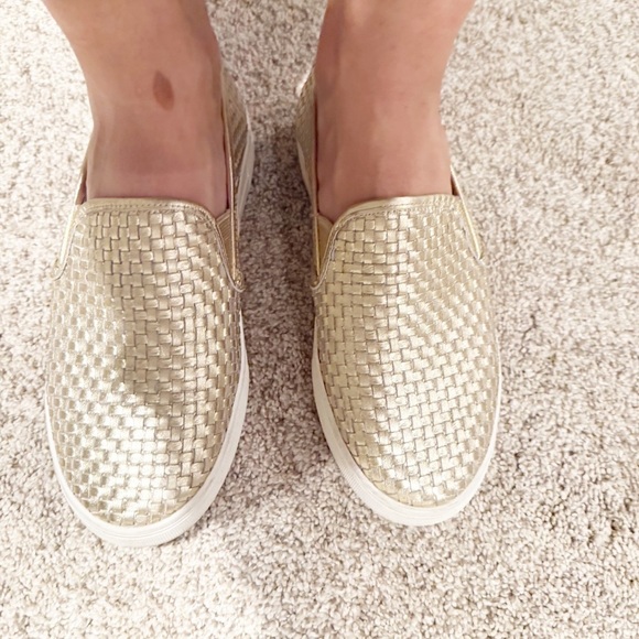 Ladies JSlides in light gold metallic Justine. 8 - Picture 11 of 12